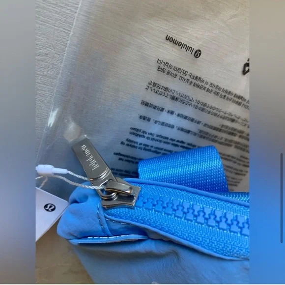 NWT Lululemon Everywhere Belt Bag 1L in Aero Blue - www.rajagirimanappuram.com NWT Lululemon Everywhere Belt Bag 1L in Aero Blue - www.rajagirimanappuram.com